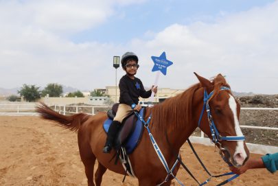 “أمنية” تُحقّق أمنية “علي” بأن يكون فارساً