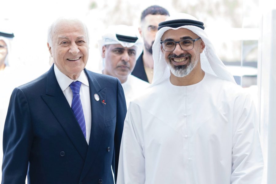 خالد بن محمد بن زايد يزور مؤسسة بسام فريحة للفنون