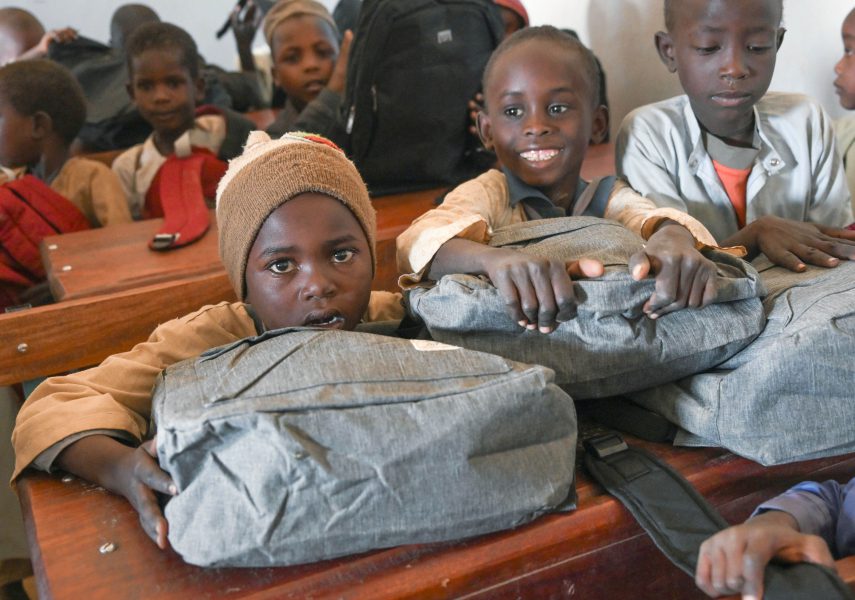 الفريق الإنساني الإماراتي في تشاد يواصل تنفيذ برامجه الإنسانية للاجئين السودانيين والمجتمع المحلي