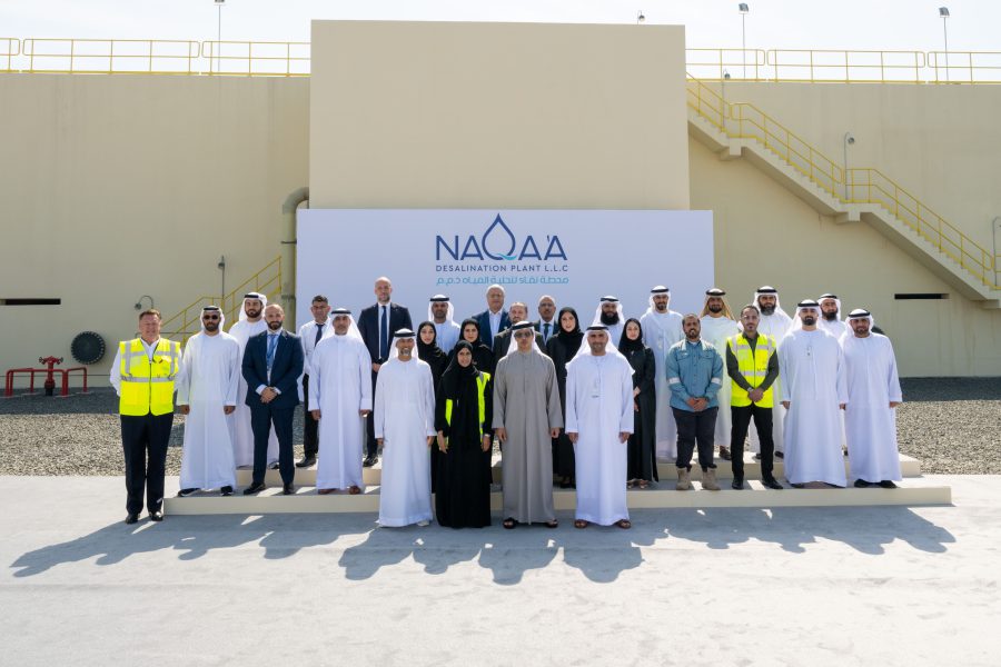 منصور بن زايد يفتتح أول وأكبر محطة لتحلية مياه البحر بتقنية التناضح العكسي في شمال الدولة