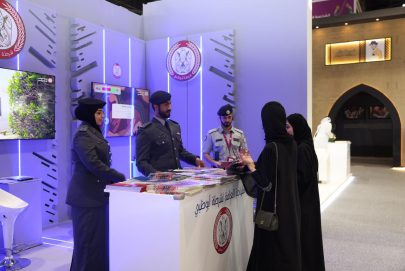 شرطة أبوظبي تشارك في معرض أبوظبي الدولي للكتاب 2024