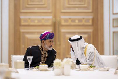 رئيس الدولة يقيم مأدبة عشاء في قصر الوطن تكريماً للسلطان هيثم بن طارق