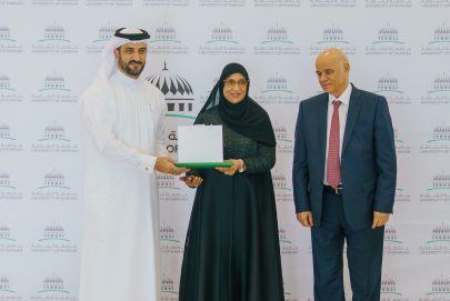 سلطان بن أحمد القاسمي يكرّم عدداً من الأكاديميين الإماراتيين المتميزين بجامعة الشارقة