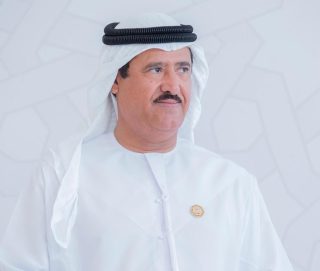 سلطان بن حمدان يهنئ القيادة الرشيدة بفوز هجن الرئاسة بالسيف الخامس في الموسم
