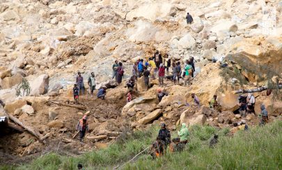إجلاء 7900 شخص في بابوا غينيا الجديدة جراء الانهيارات الأرضية