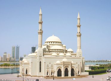 مسجد النور في منطقة المجاز بالشارقة