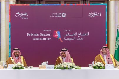 وزير السياحة السعودي يؤكد على أهمية توجيه المنتجات والعروض إلى السياحة الداخلية