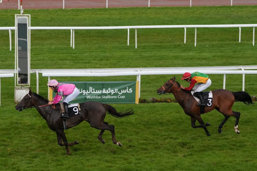 المهرة “إيفوار” تحرز لقب كأس فاطمة بنت مبارك في فرنسا