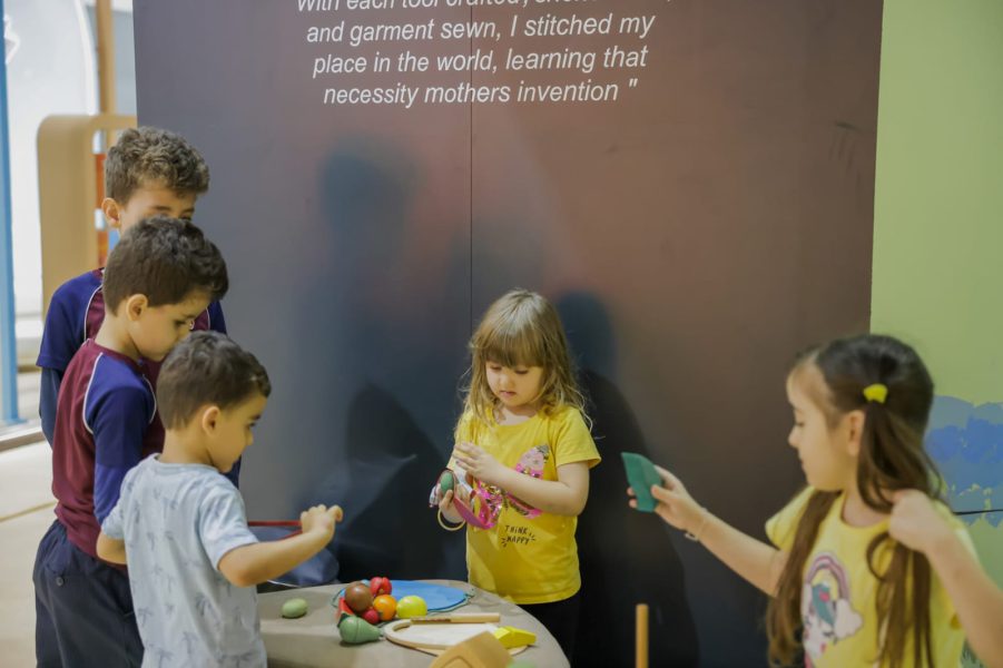 “بيت الحكمة” يصحب أطفال “الشارقة القرائي” في رحلة ملهمة مع “حيّ بن يقظان”