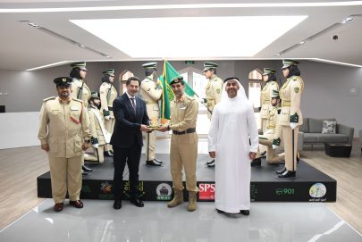 قائد عام شرطة دبي يبحث مع مسؤولين دوليين استراتيجيات تعزيز الأمن