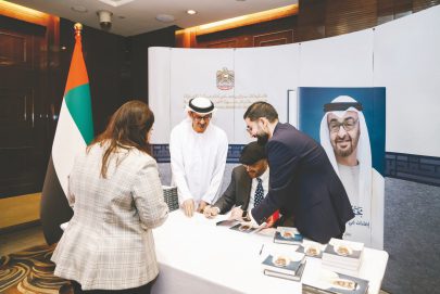 سفارة الإمارات ببكين تنظم ندوة عرض وتقديم لكتاب جمال السويدي الجديد