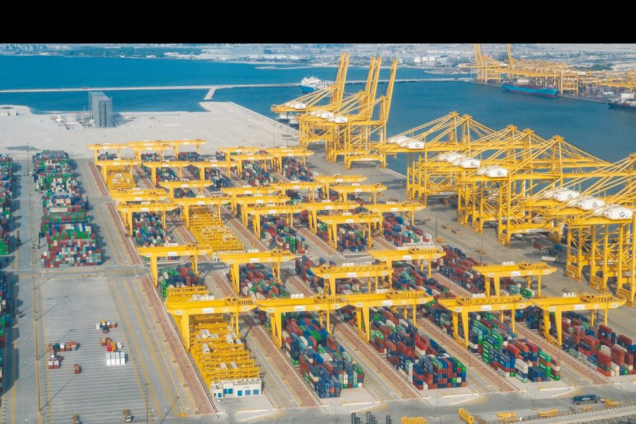 تجارة الإمارات غير النفطية تحقق نمواً سنوياً مركباً بنسبة 5.2% خلال 10 سنوات