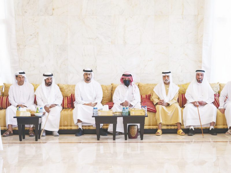 ذياب بن محمد بن زايد ونهيان بن مبارك يعزيان بوفاة الشيخة ميرة بنت راشد بن حفيظ المزروعي