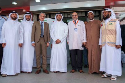 سلطان بن أحمد القاسمي يدشن حملة عمليات العيون في مستشفى أسوان الجامعي في مصر
