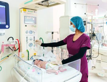 جامعة الخليج الطبية تطرح برنامج ماجستير العلوم في تمريض العناية المركزة لحديثي الولادة لتلبية احتياجات الرعاية الصحية المتخصصة في الإمارات