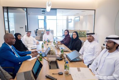 “العليا للبيانات” تستعرض مشروع توأم عجمان الرقمي والسياسة العامة للبيانات بالإمارة