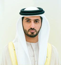 راشد بن حميد: تضحيات أبطالنا دروس حية نتعلم منها الولاء والانتماء للوطن