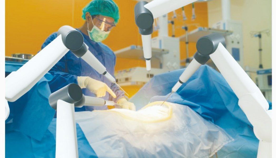 أول عملية جراحية بالروبوت المزدوج لإزالة غدة البروستاتا
