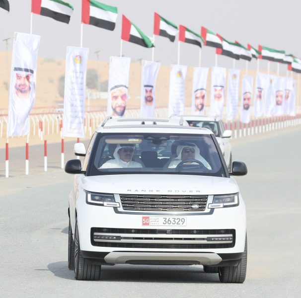 انطلاق منافسات النسخة الـ 14 من مهرجان محمد بن زايد لسباقات الهجن “اللبسة 2024 – 2025”