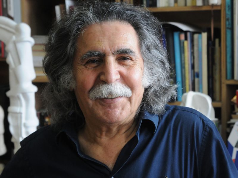 محمد بن راشد يهنئ الفنان ضياء العزاوي لفوزه بجائزة “نوابغ العرب 2024” عن فئة الأدب والفنون