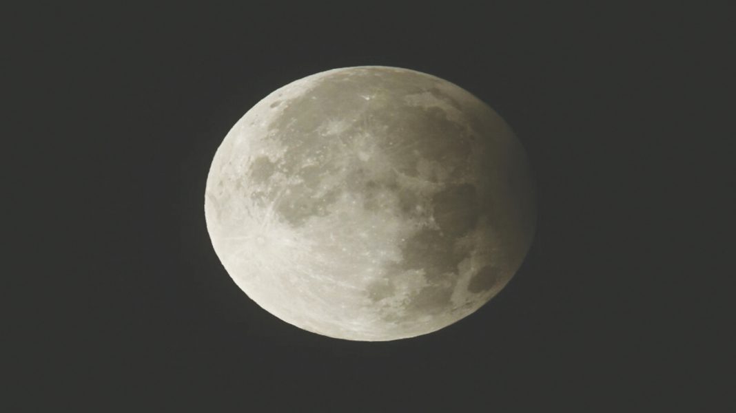 Airbus تصنع معدات جديدة للمحطة المدارية القمرية