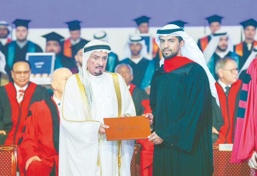 حميد بن راشد يشهد حفل تخريج الفوج الأول لعام 2025 من طلبة جامعة عجمان