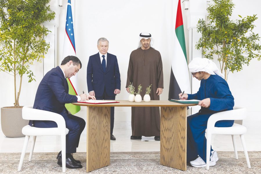 رئيس الدولة ورئيس أوزبكستان يشهدان توقيع إعلان شراكة بين البلدين وعدداً من الاتفاقيات ومذكرات التفاهم