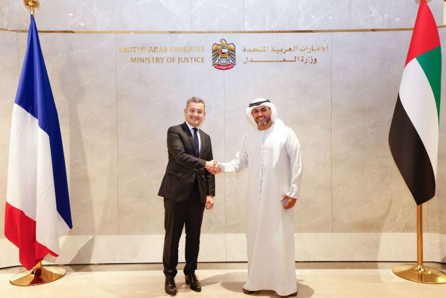 وزير العدل يلتقي نظيره الفرنسي ويبحثان تطوير مجالات وقنوات التعاون