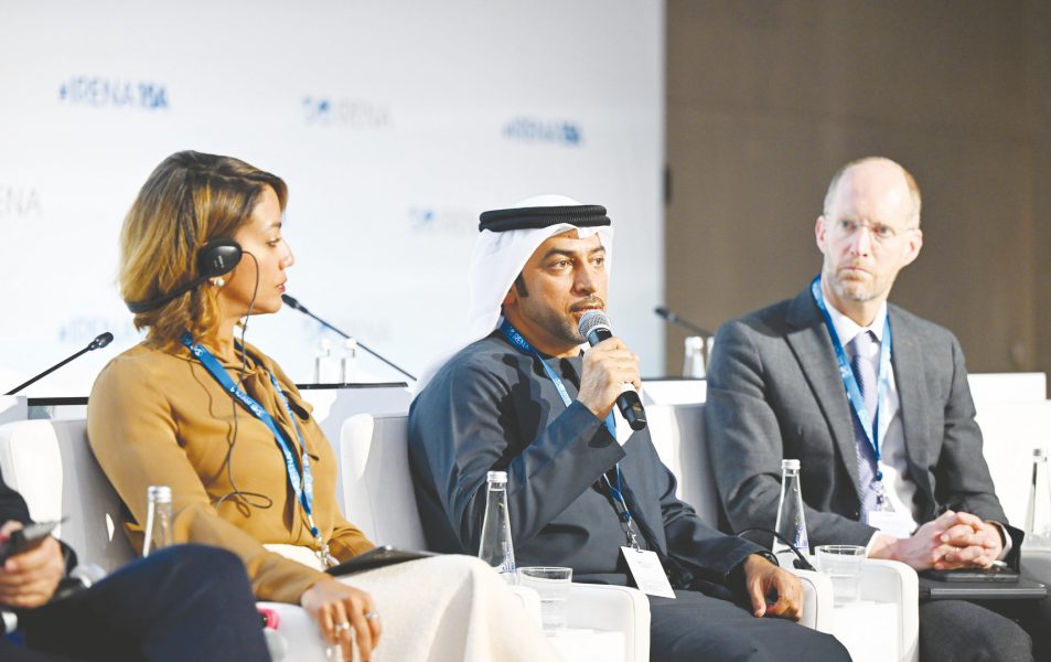 الإمارات تستهدف إنتاج 14.2 جيجاواط من الطاقة المتجددة بحلول 2030