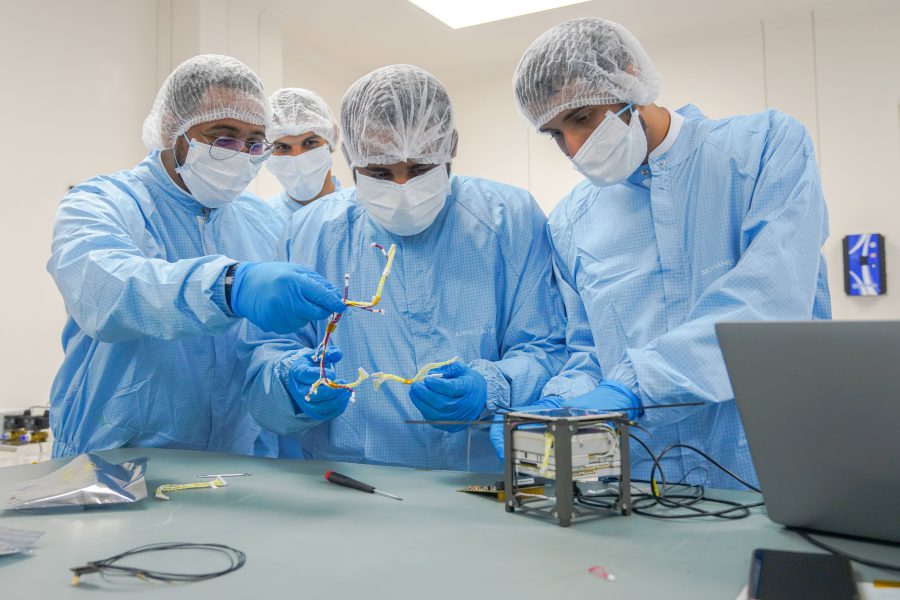 “HCT-Sat1” .. رحلة إنجاز طلابية تعانق الفضاء