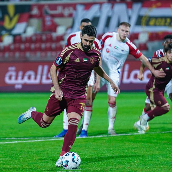 السوبر الإماراتي القطري.. صدارة مشتركة لخريبين وروجر في قائمة الهدافين