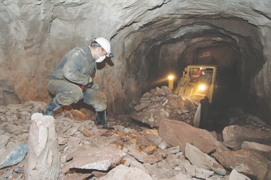 مصرع 7 أشخاص في انهيار بمنجم في وسط كازاخستان