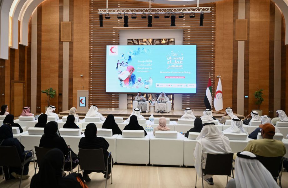 5.6 مليون مستفيد من برامج “الهلال” الرمضانية داخل الدولة وخارجها