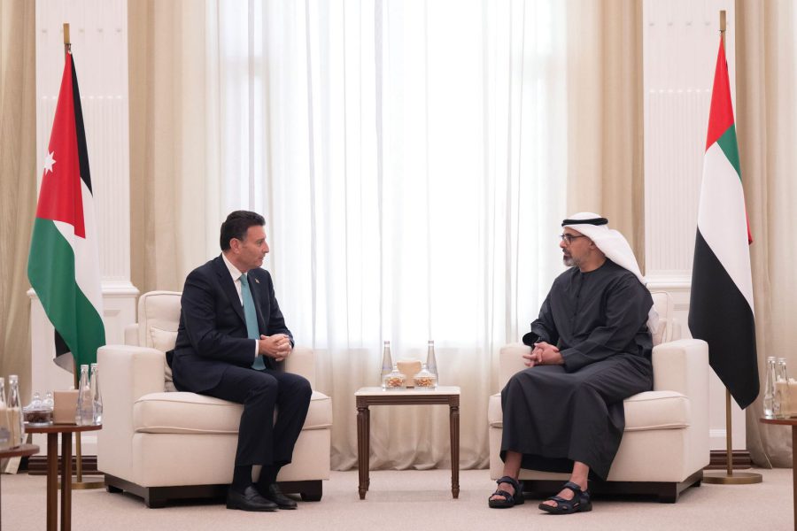 خالد بن محمد بن زايد يستقبل رئيس مجلس النواب الأردني