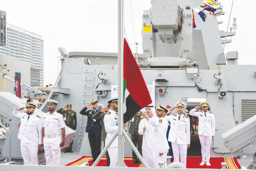 هزاع بن زايد يدشّن زورق صواريخ “الطف” خلال فعاليات “نافدكس” 2025