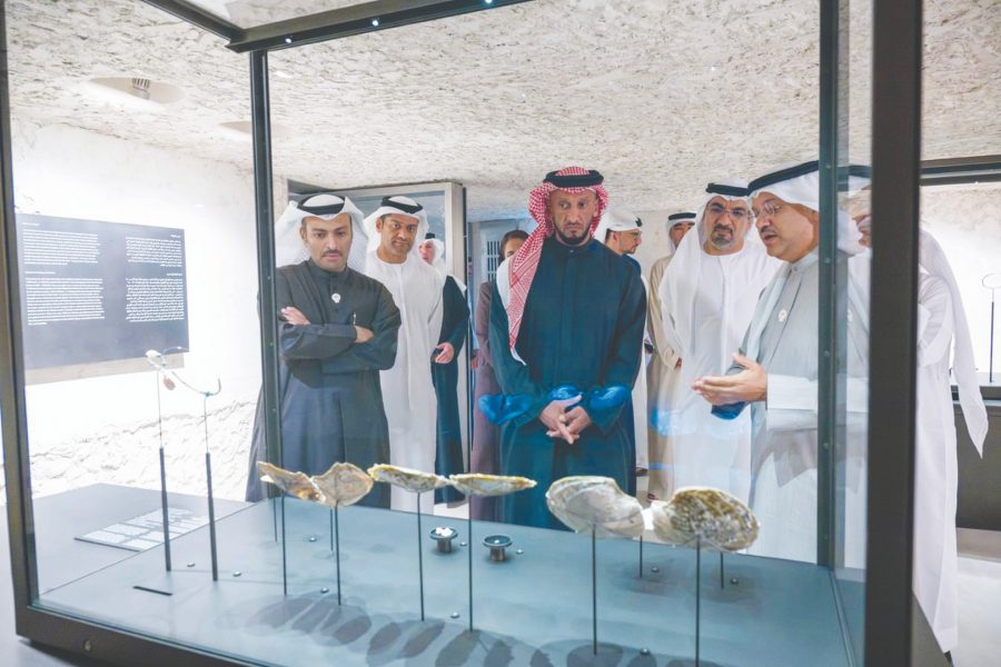 عبد الله آل حامد يزور موقع مسار اللؤلؤ في مدينة المحرق بالبحرين