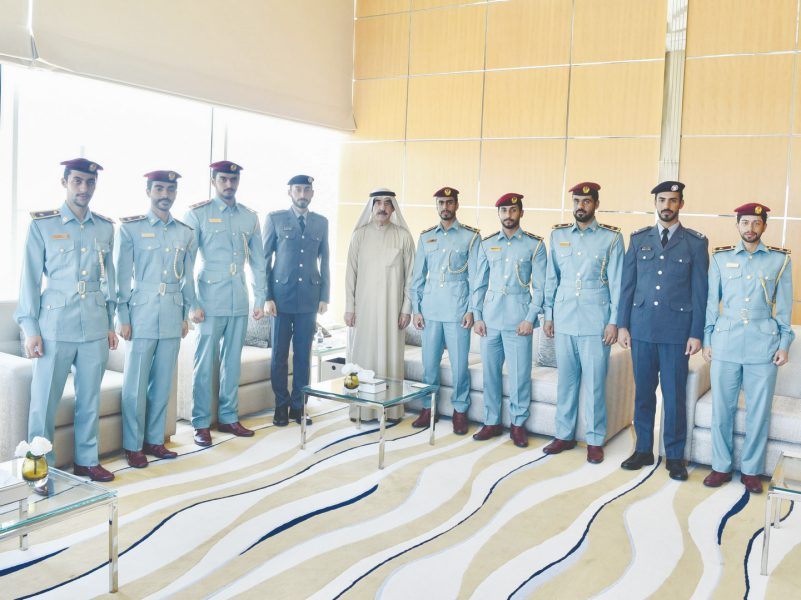 حاكم أم القيوين يستقبل عدداً من الضباط الخريجين من كلية الشرطة من الدفعة 36