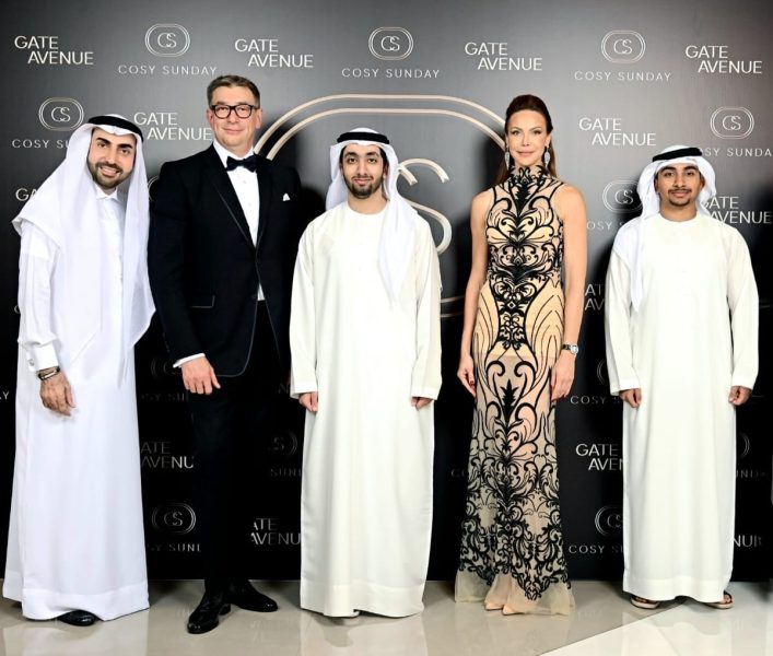 COSY SUNDAY تضيء ســماء دبي