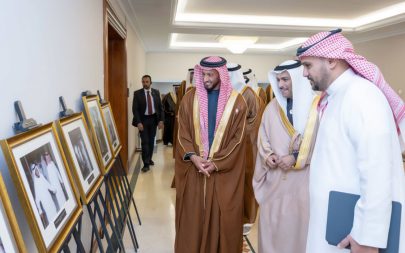 وزير الإعلام بمملكة البحرين يستقبل رئيس المكتب الوطني للإعلام