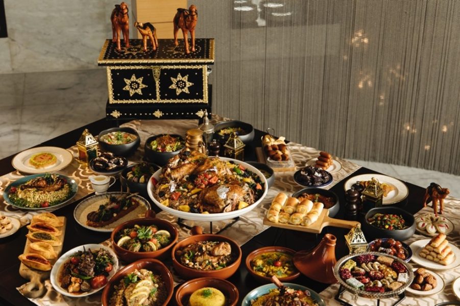 احتفلوا بشهر رمضان الكريم في فندق ماريوت الفرسان.. تجارب إفطار وسحور فاخرة بالإضافة إلى جلسات السبا المريحة