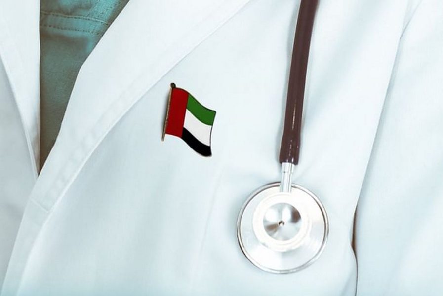 مكتب فخر الوطن يحتفي بيوم الطبيب الإماراتي