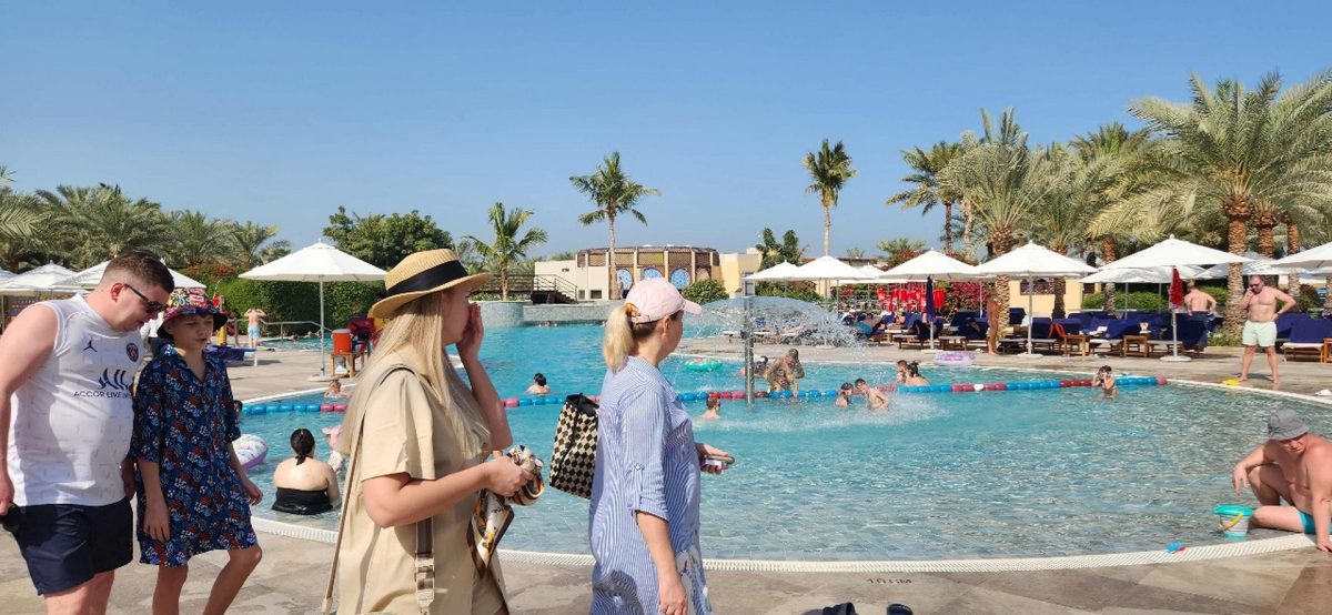 منتجع ريكسوس المعيريض- رأس الخيمة.. وجهة الرفاهية والاسترخاء على شاطئ البحر