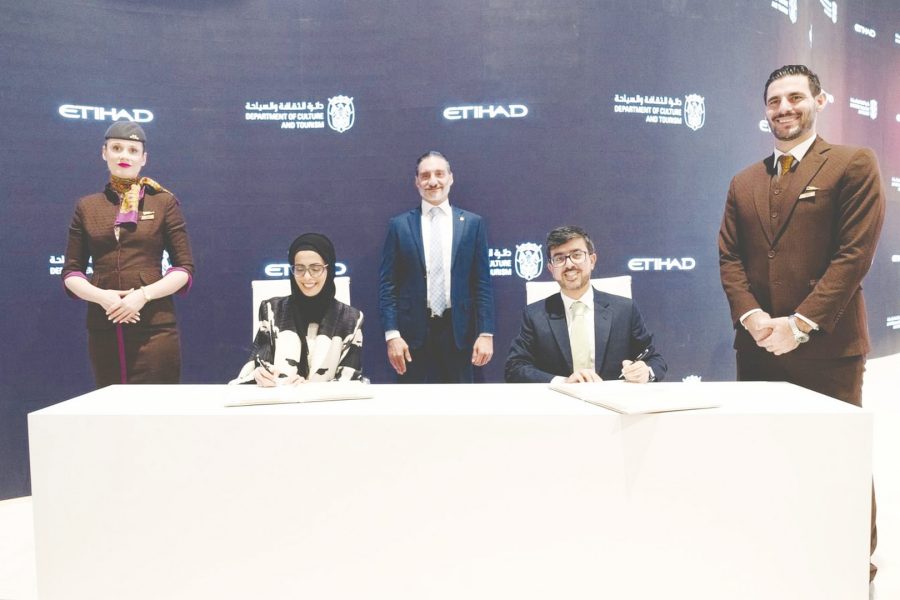 “الثقافة والسياحة” و”الاتحاد للطيران” تطلقان “بطاقة أبوظبي” الجديدة