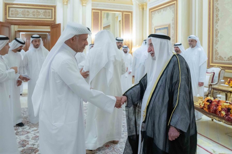 حاكم الشارقة يتقبل التهاني بشهر رمضان المبارك في قصر البديع العامر