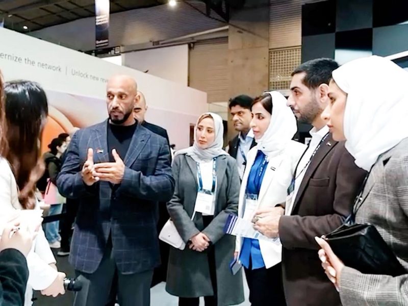 عبدالله آل حامد يشهد ختام فعاليات المؤتمر العالمي للجوال MWC ببرشلونة
