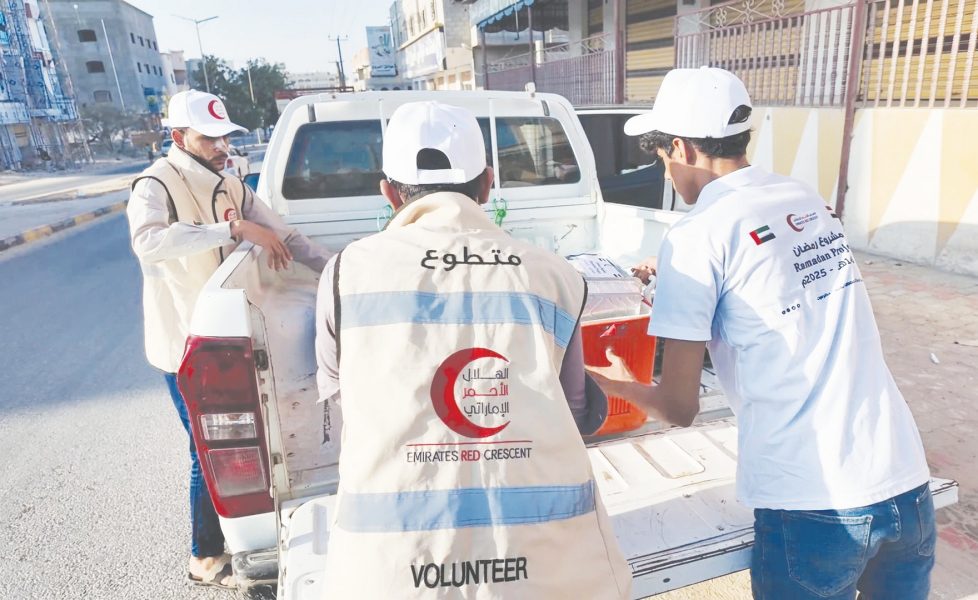 “الهلال” تدشن مشروعها السنوي لإفطار الصائم في حضرموت