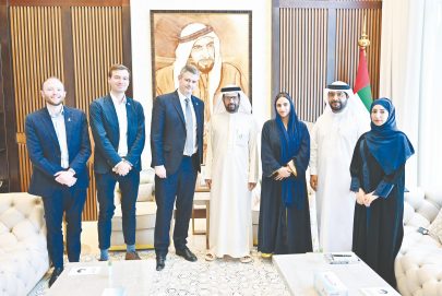 علي النعيمي يبحث تعزيز التعاون مع البرلمان البريطاني