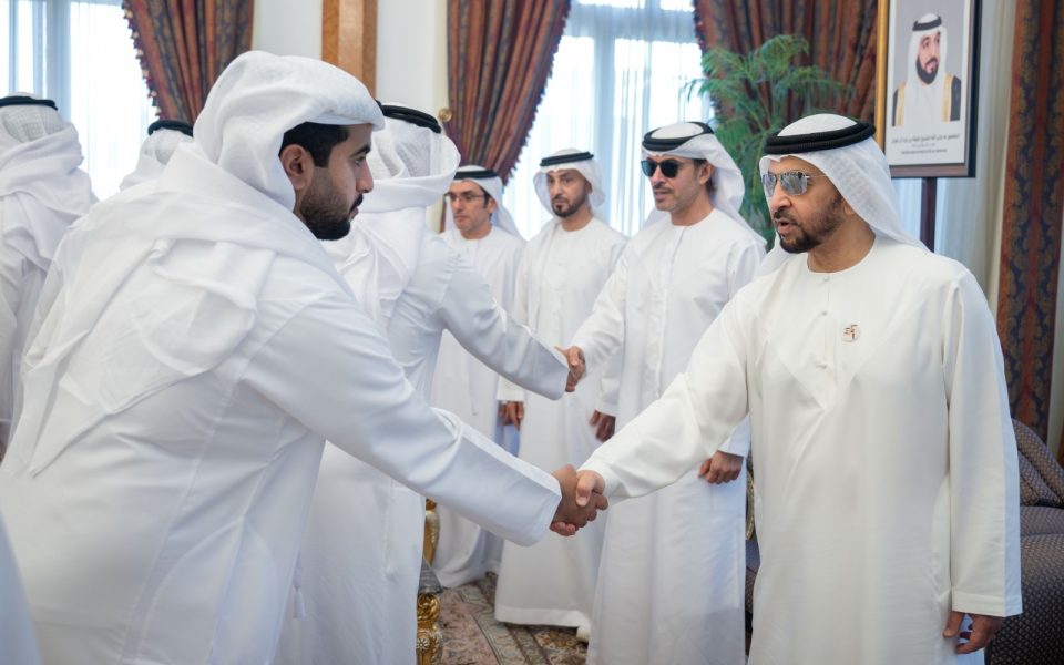 حمدان بن زايد وهزاع بن زايد يزوران محمد بن بطي في منزله