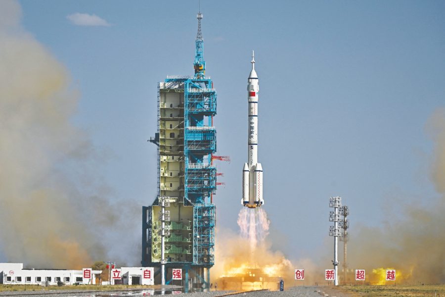 “شنتشو-19” تنفصل عن “محطة الفضاء الصينية” وتبدأ العودة للأرض