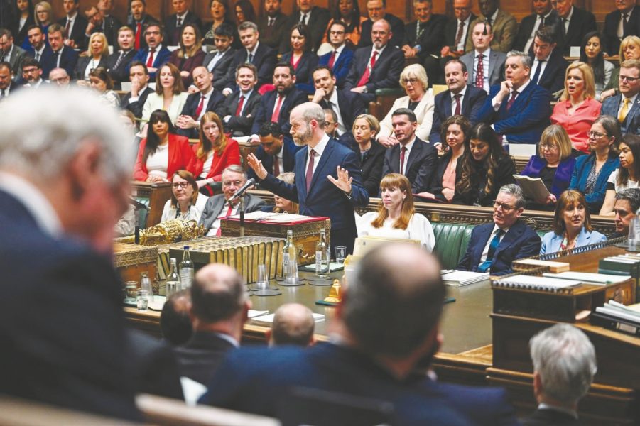 البرلمان البريطاني يقر قانونا طارئا لإنقاذ “بريتيش ستيل”